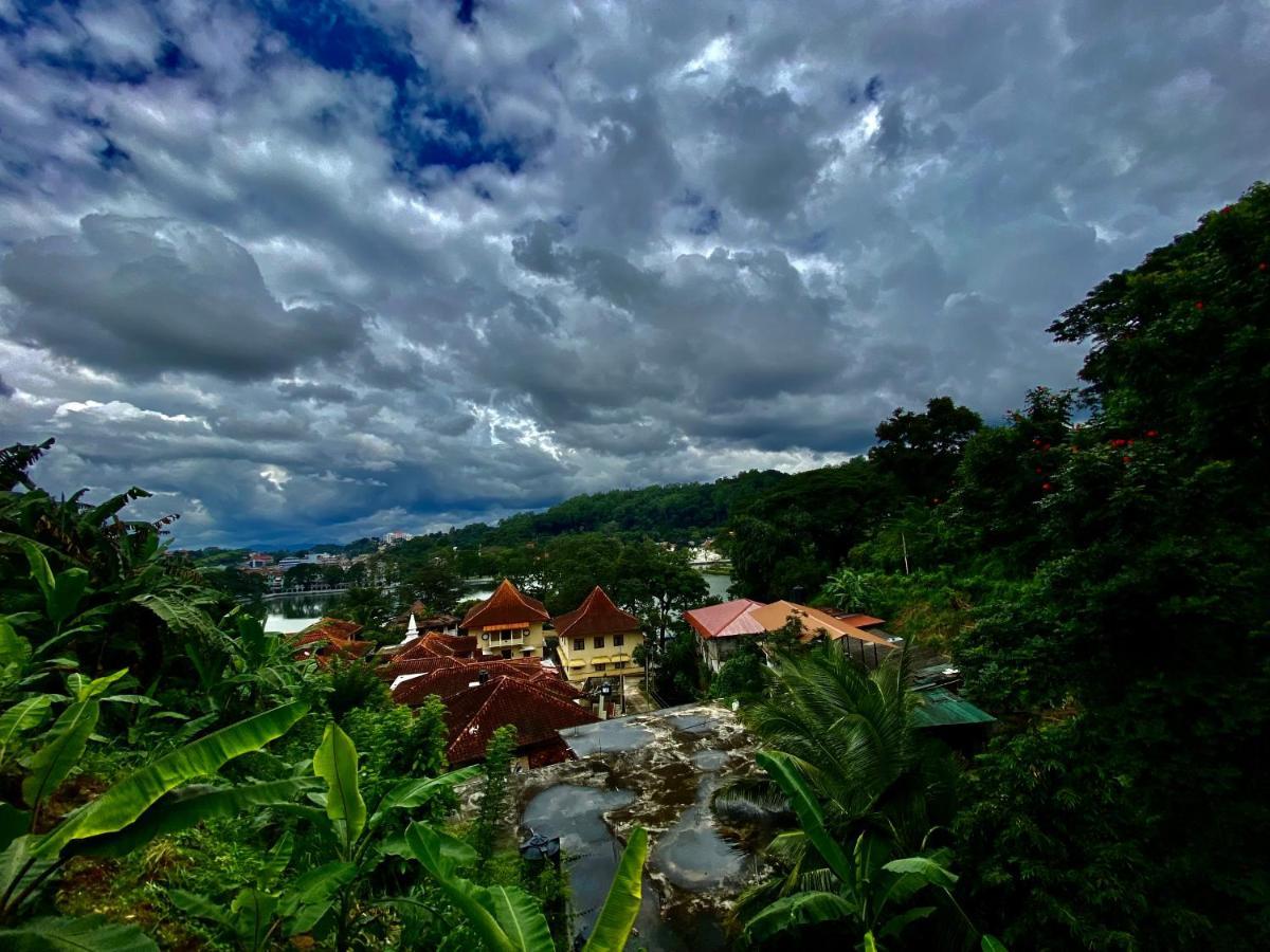 Sesatha Lake Kandy Esterno foto